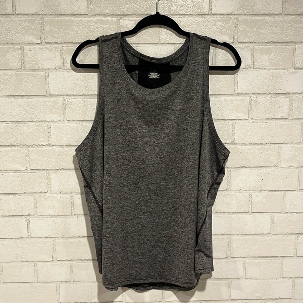 EUC Tek Gear Women's Core Crewneck Tank Top